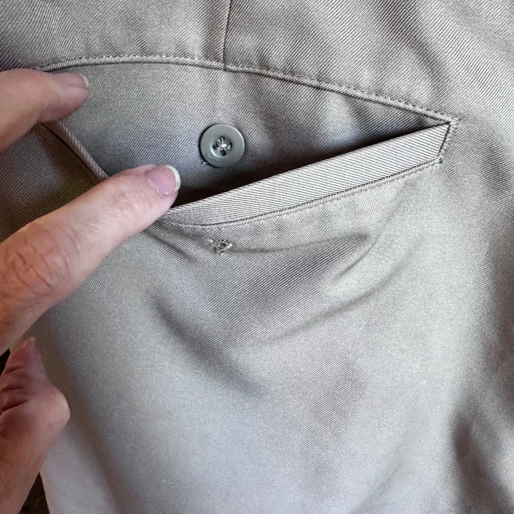 Nike Golf Shorts‎ Mens 34 Khaki Tan Pleated Fit Dry Performance Athletic Active